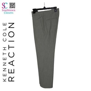 Kenneth Cole Reaction Check Flat Dress Pant. 33x30. 64% Polyester & 36% Viscose